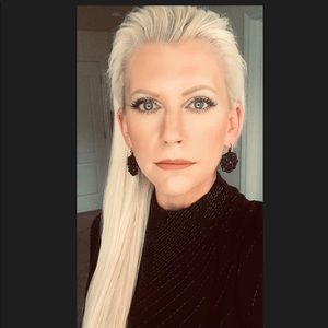 Meet your Posher, Stephany